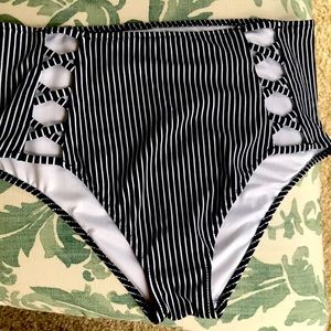 COPY - Women's bathing suit bottoms size M, black/white high waisted, side "X" …